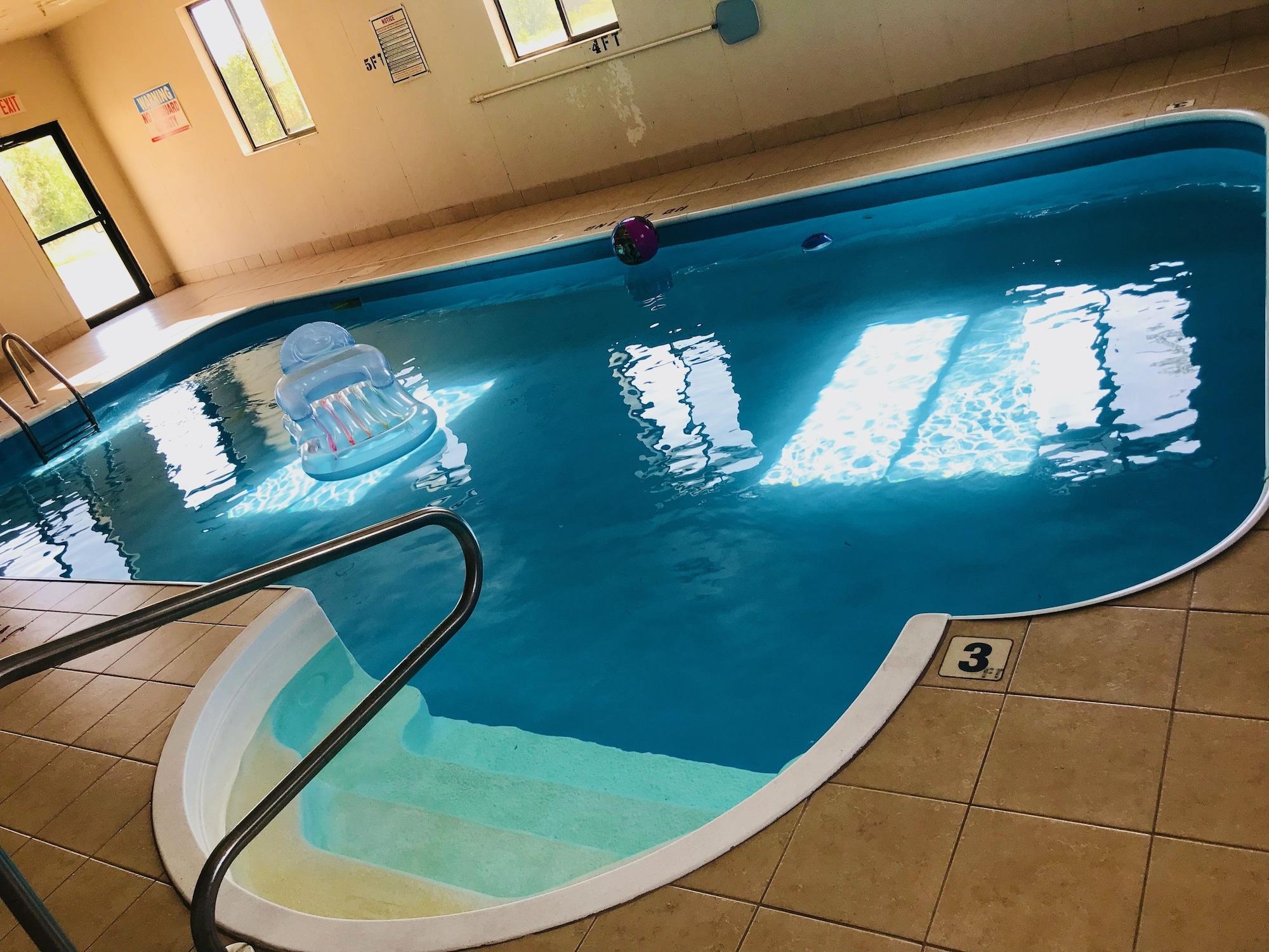 Pinckneyville Inn And Suites Екстериор снимка