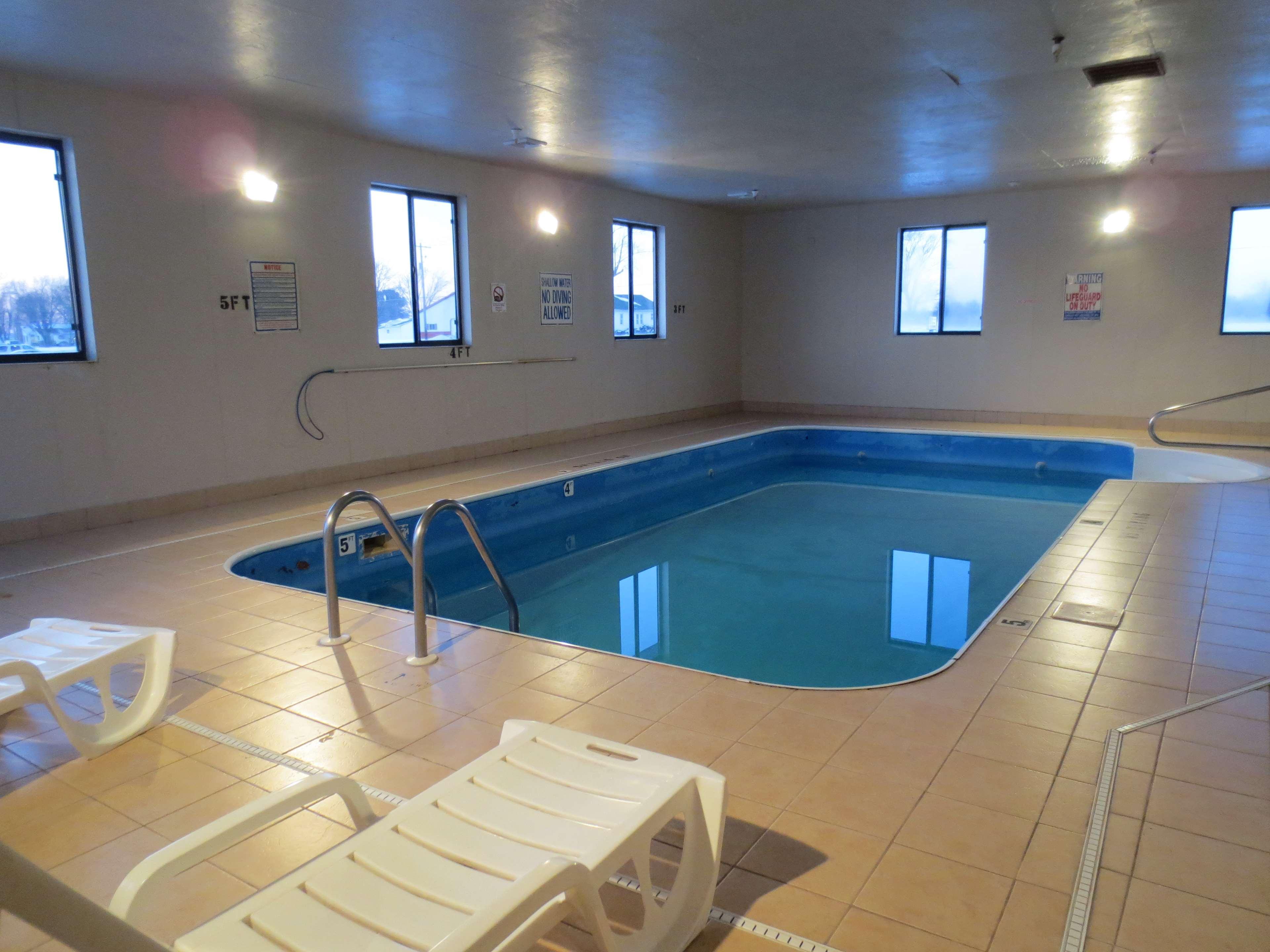 Pinckneyville Inn And Suites Екстериор снимка