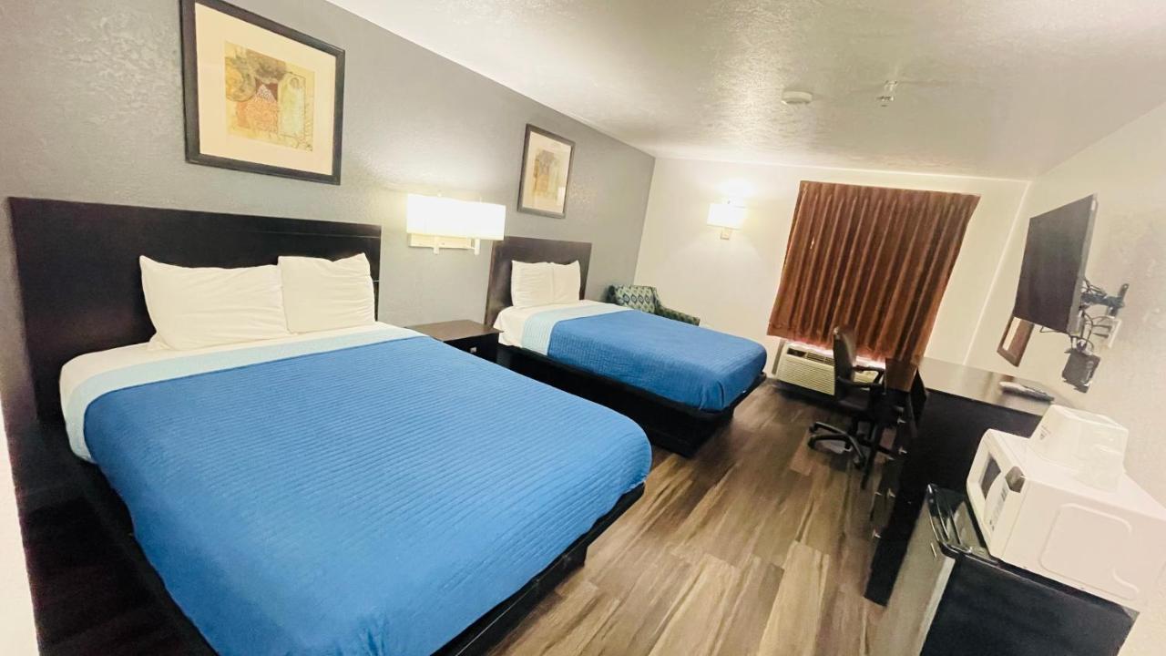 Pinckneyville Inn And Suites Екстериор снимка