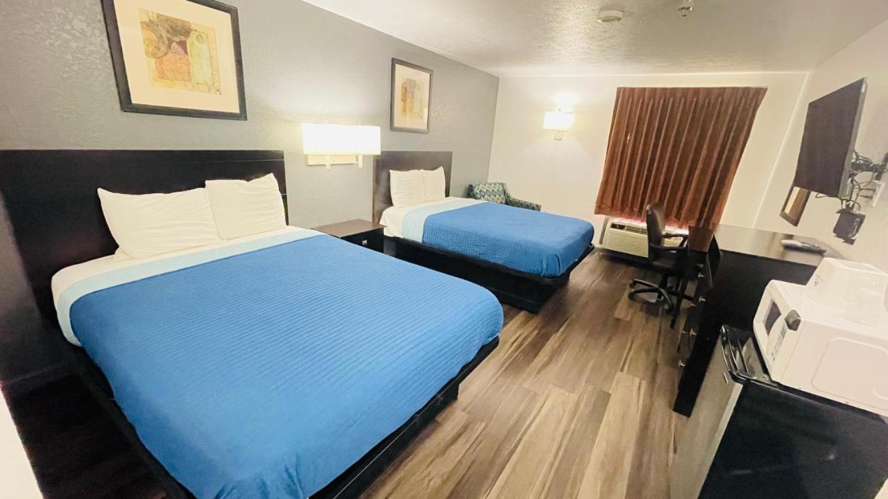 Pinckneyville Inn And Suites Екстериор снимка