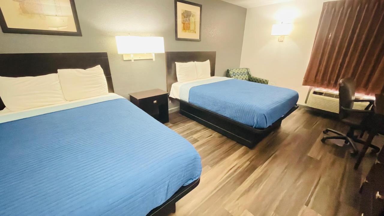 Pinckneyville Inn And Suites Екстериор снимка