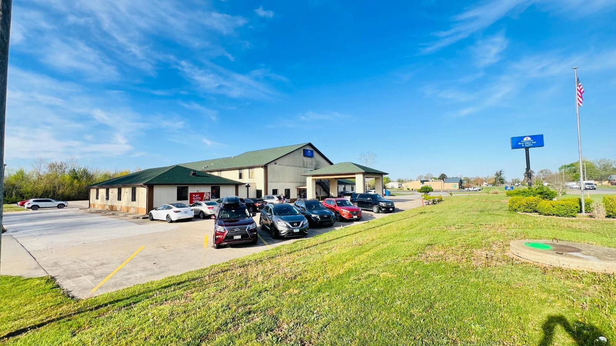 Pinckneyville Inn And Suites Екстериор снимка