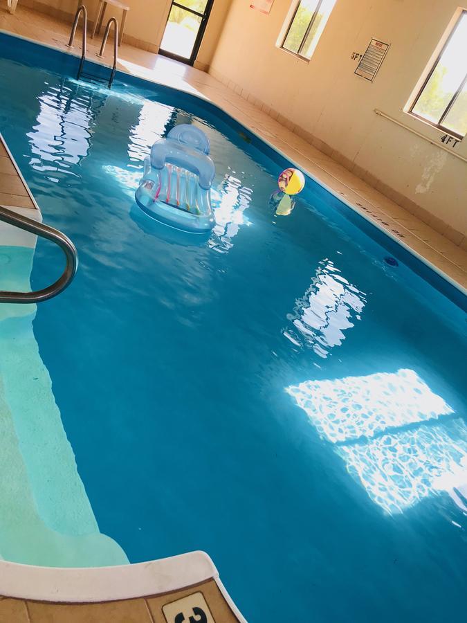 Pinckneyville Inn And Suites Екстериор снимка