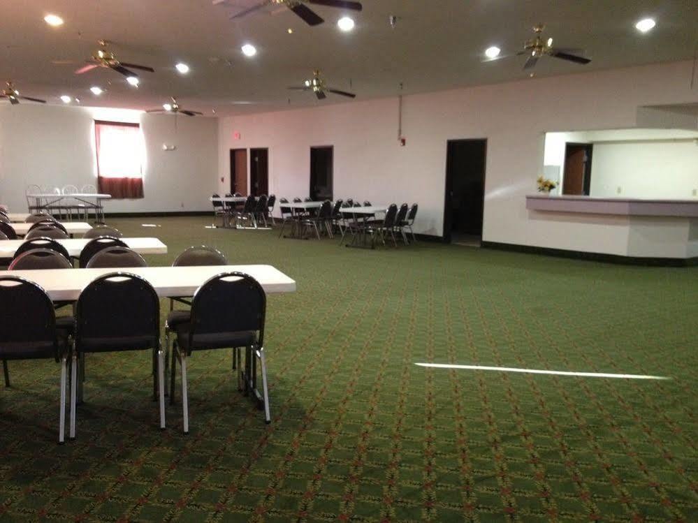 Pinckneyville Inn And Suites Екстериор снимка