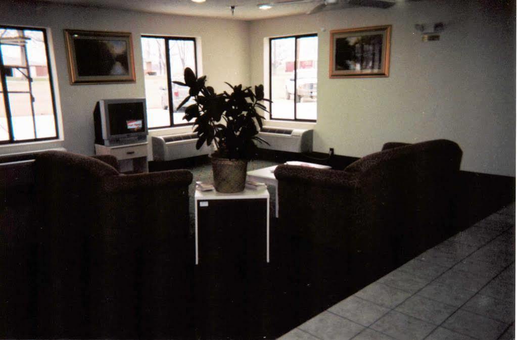 Pinckneyville Inn And Suites Екстериор снимка